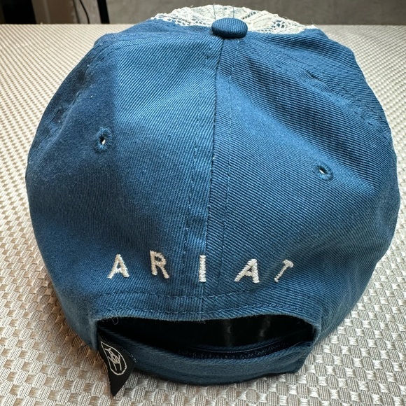 Ariat Lace Logo Velcro Back Cap - Picture 3 of 6